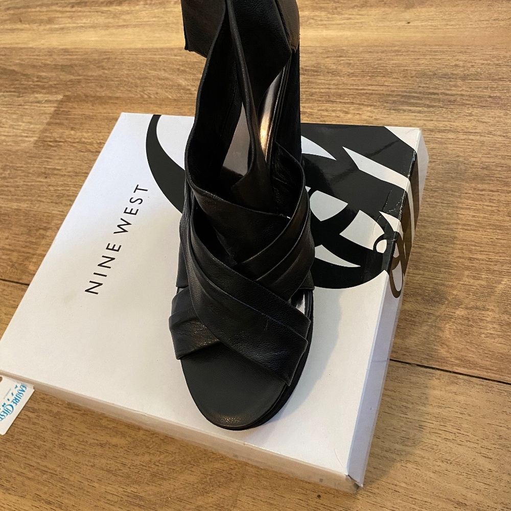 Nine West black wedge